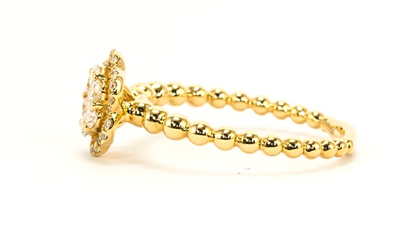 yellow gold diamond ring