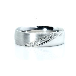 Comfort fit Diamond wedding Ring