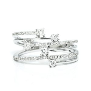 fashionable diamond ring