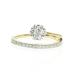 yellow gold diamond ring