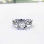 princess-cut-engagement-ring