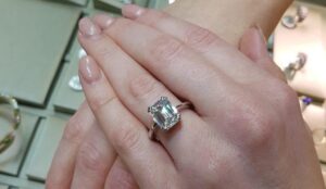 emerald-cut-engagement-ring