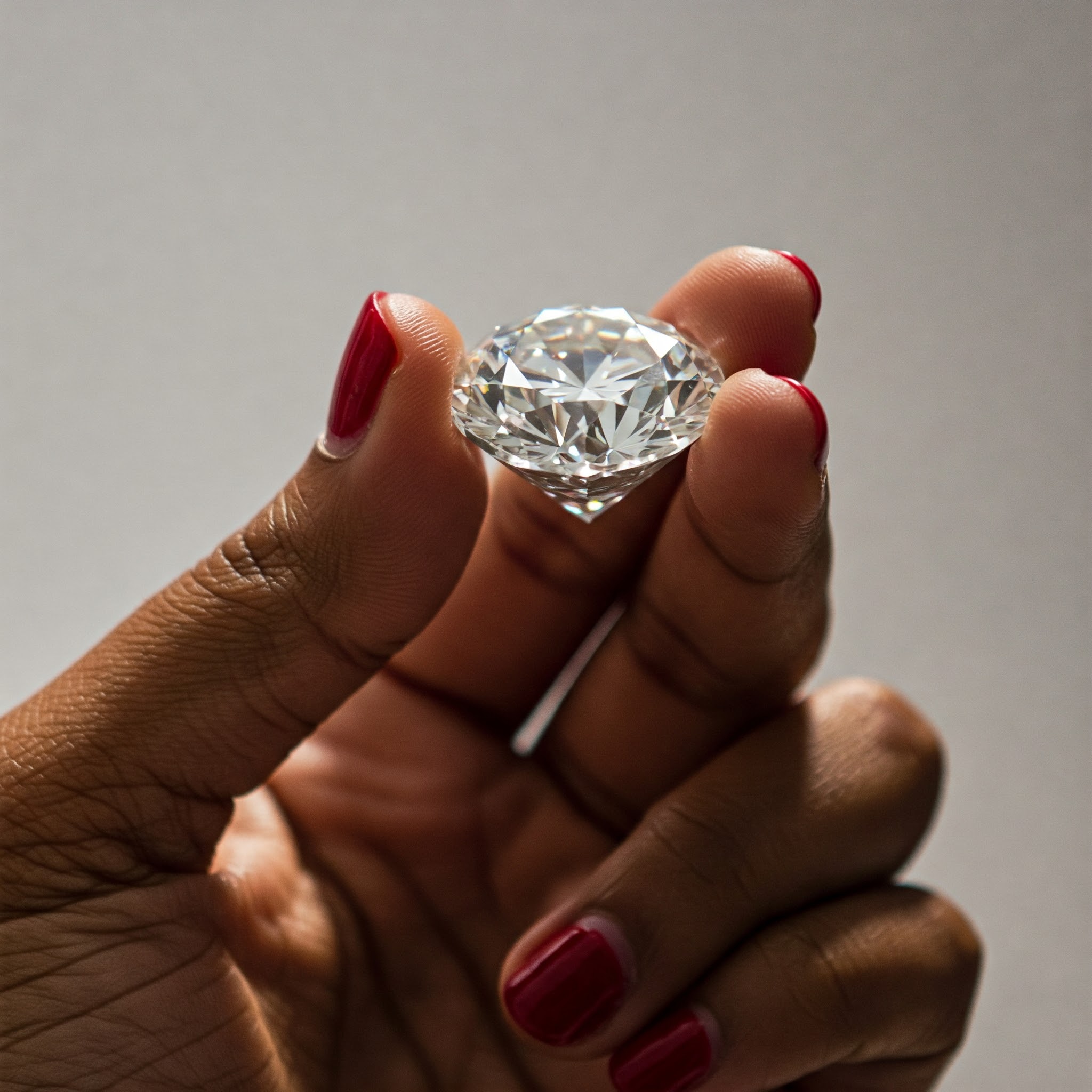 2 Carats Diamond in Dubai